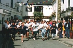 Salcombe Waitress Race